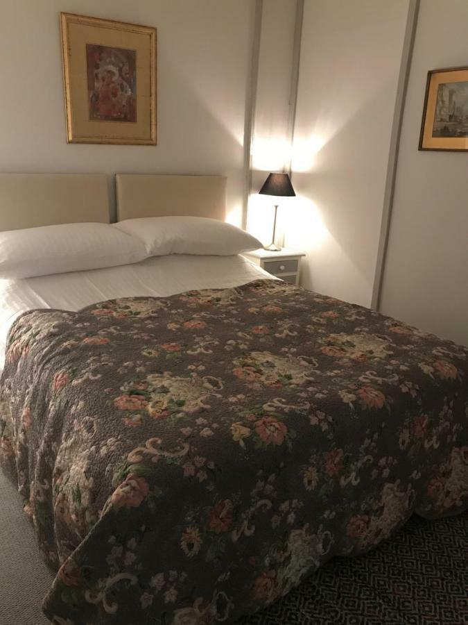 Smugglers Cottage 哈斯丁 外观 照片